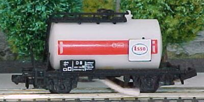 Wagon citerne Esso nettoyeur (échelle N)