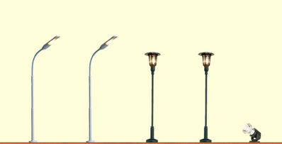 Set de 4 lampadaires et un projecteur