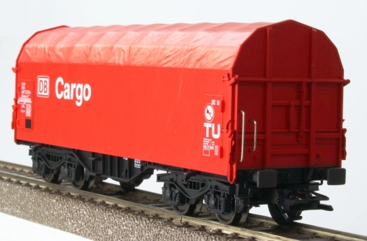 Wagon bâché DB Cargo rouge