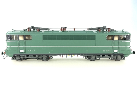 Locomotive électrique BB16015 Origine Sortie d’usine FLECHE D'OR-LA CHAPELLE DCC SOUND