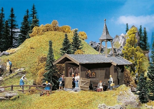 Chapelle de montagne en bois