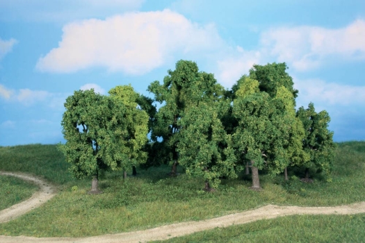 Set de 12 arbres feuillus Hauteur: 8 à 13cm