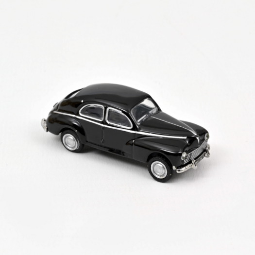 Peugeot 203 noire 1955